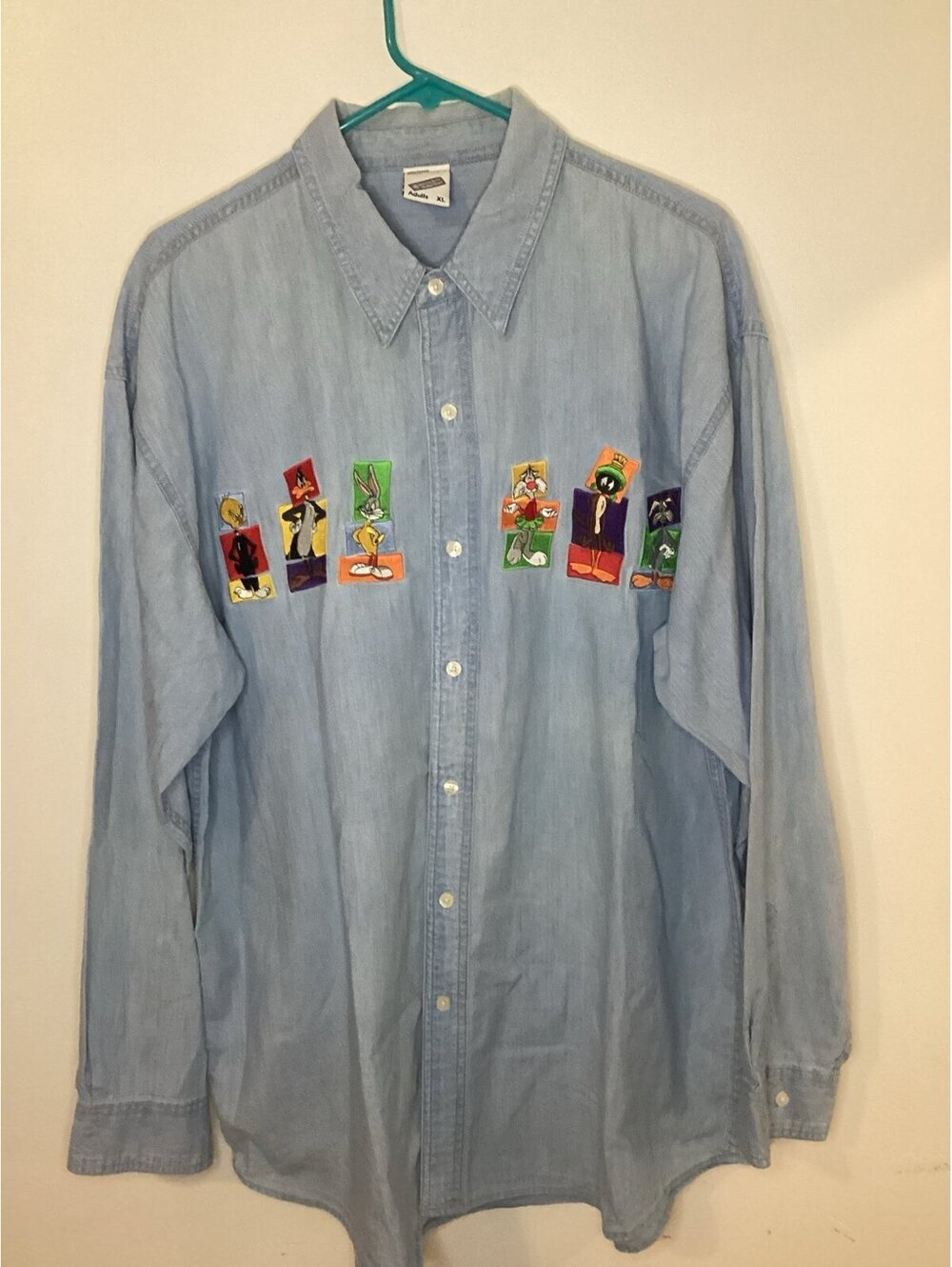 Vintage Warner Bros Embroidered Characters button up shirt